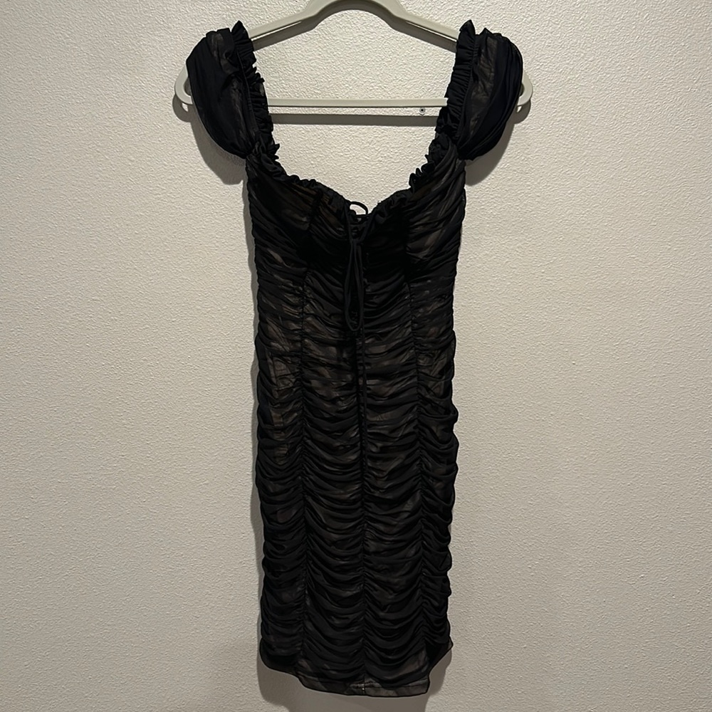Lulus off the shoulder ruffled dress size: medium